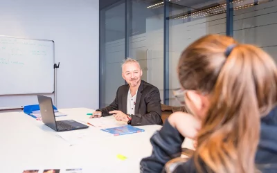 Proper Languages : Une approche linguistique personnalisée